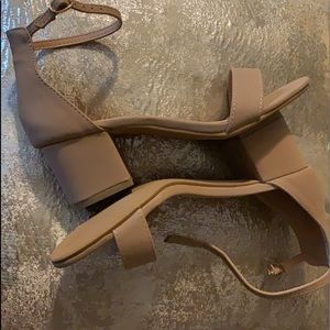 Tan Heels
